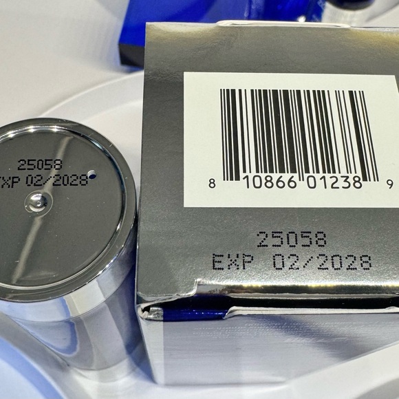 ✨ ZO Firming Serum — BOXED + 8 Free Gifts ZO Skin Health - Picture 12 of 13